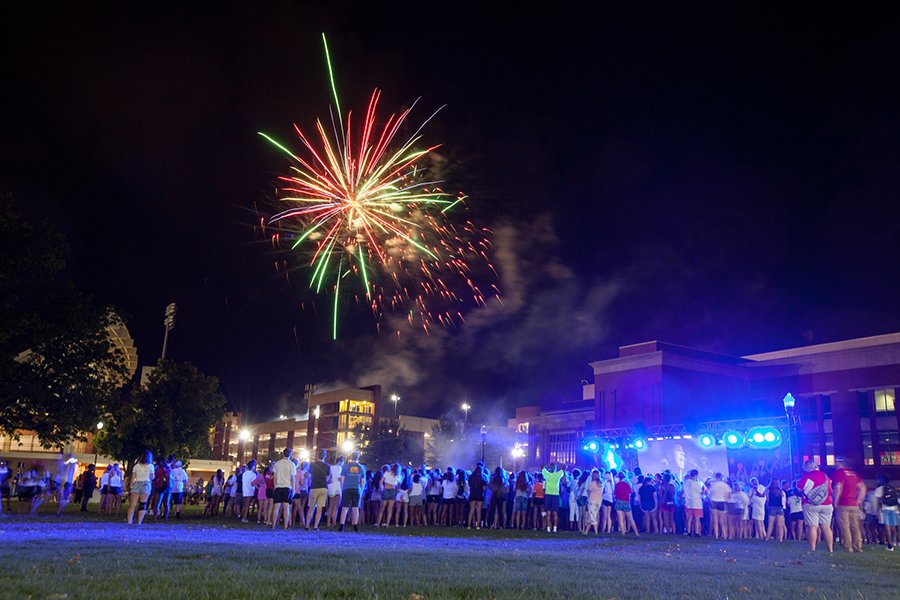 Welcome back, WKU! Check out the fall semester's first installment of WKU Week in Photos on WKU Facebook at bit.ly/2L7JKL0 #WKU2023 #ClimbWithUs