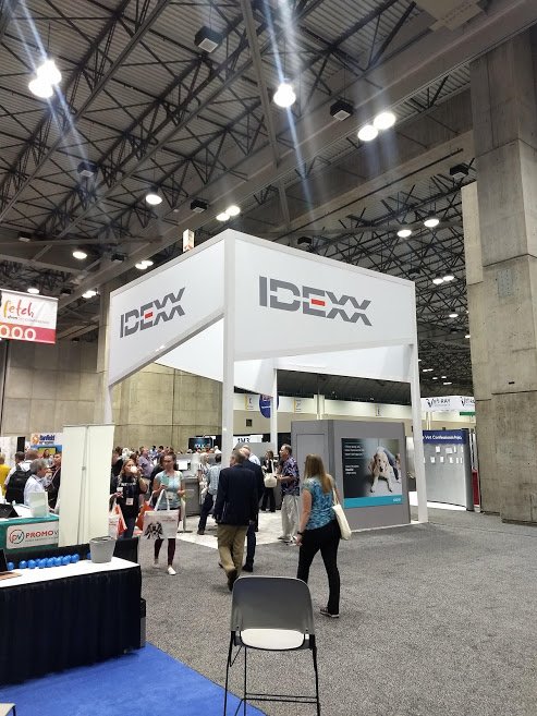 LibertyExpo's tweet image. WORTH THE WAIT-As promised, here is the finished product of our install and dismantle job of the @IDEXX booth at the @fetchdvm360 Conf. 2019 at the @AramarkCity! Contact us for your installation labor needs! 
#eventprofs #Fetchdvm3602019 #fetchdvm360conference #kansascity