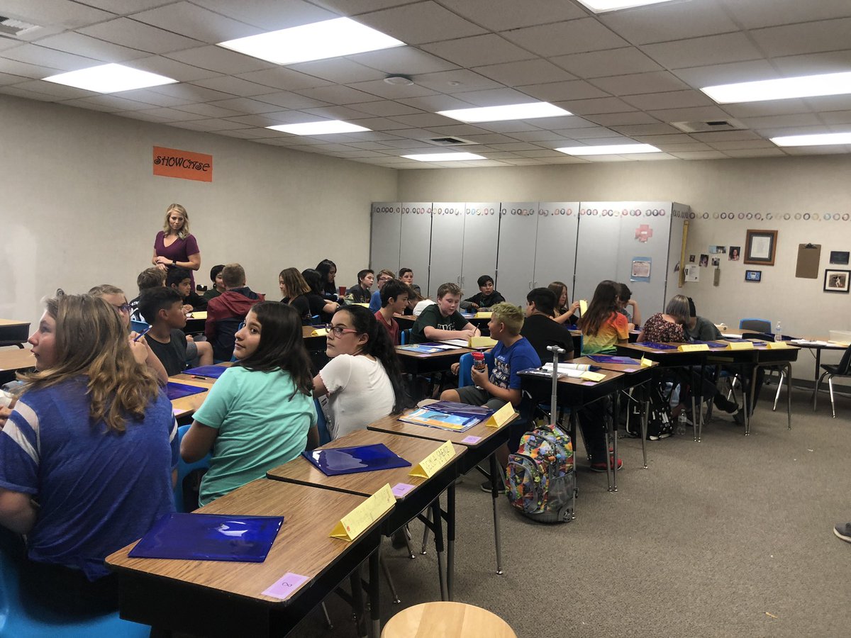 Highdesert_aad's tweet photo. Check out our X Period! 🙌🏼 HDS Hawks are working on Mindfulness,  Medal of Honor, &amp; soft skills 🤩 #pbis #middleschool #mindfulness #BackToSchool2019 #GoldStandard @AADUSDStayGold https://t.co/36ovhDNuw0