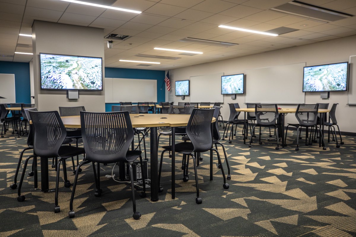 cisinphx's tweet image. It’s just the beginning of what’s to come.” @ASULibraries  Hayden Library opens the Concourse level in time for the fall semester.

Check it out: asunow.asu.edu/20190822-sun-d…
@ASU #HaydenLibrary #Hayden2020 #ASU