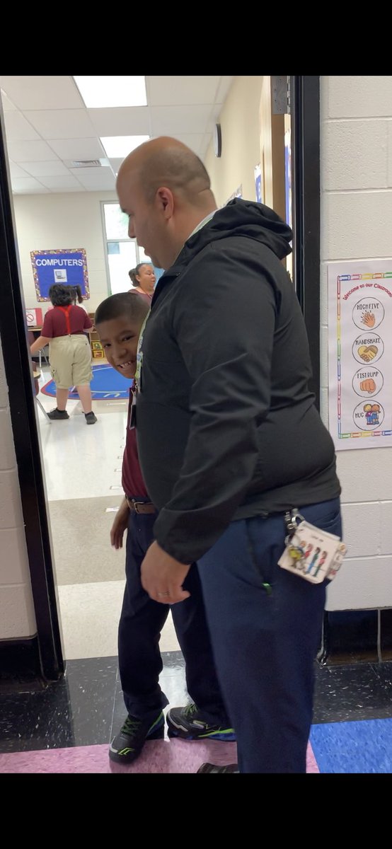 SarahEElizondo1's tweet photo. Those smiles say it all!!!! Shout out to Mr. Dominguez for individually greeting his students 😊 #DetailsMatter #BuildRelationships #lifeskills @Alfredo08100711 @ROYCISNEROSES @EISDSpecial https://t.co/oPmD0v4vmn