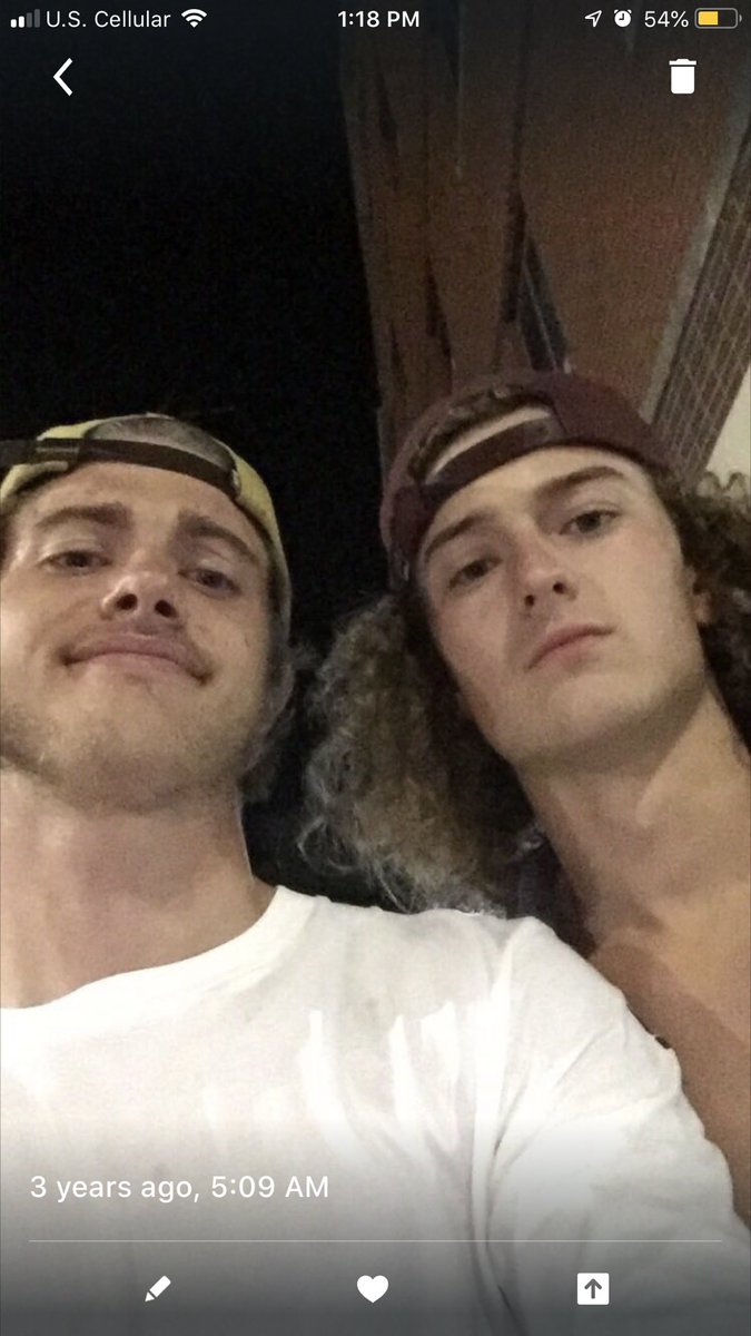 RossNickerson's tweet photo. 22 before I’m even 21, smh. Enjoy these retro pics boi 😂 https://t.co/3N7u7RGd60