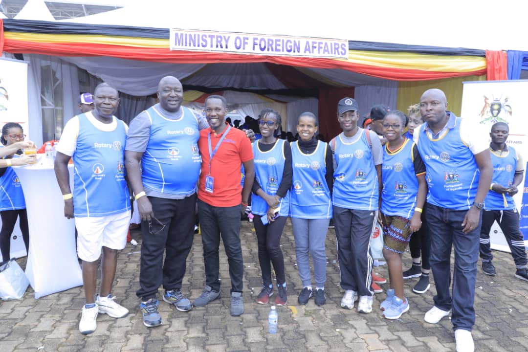 UgandaMFA's tweet photo. IN PICTURES; STAFF OF THE  MINISTRY OF FOREIGN AFFAIRS PARTICIPATE IN THE ROTARY CANCER RUN 
 #RotaryCancerRun19 https://t.co/2UXDE0uyLr