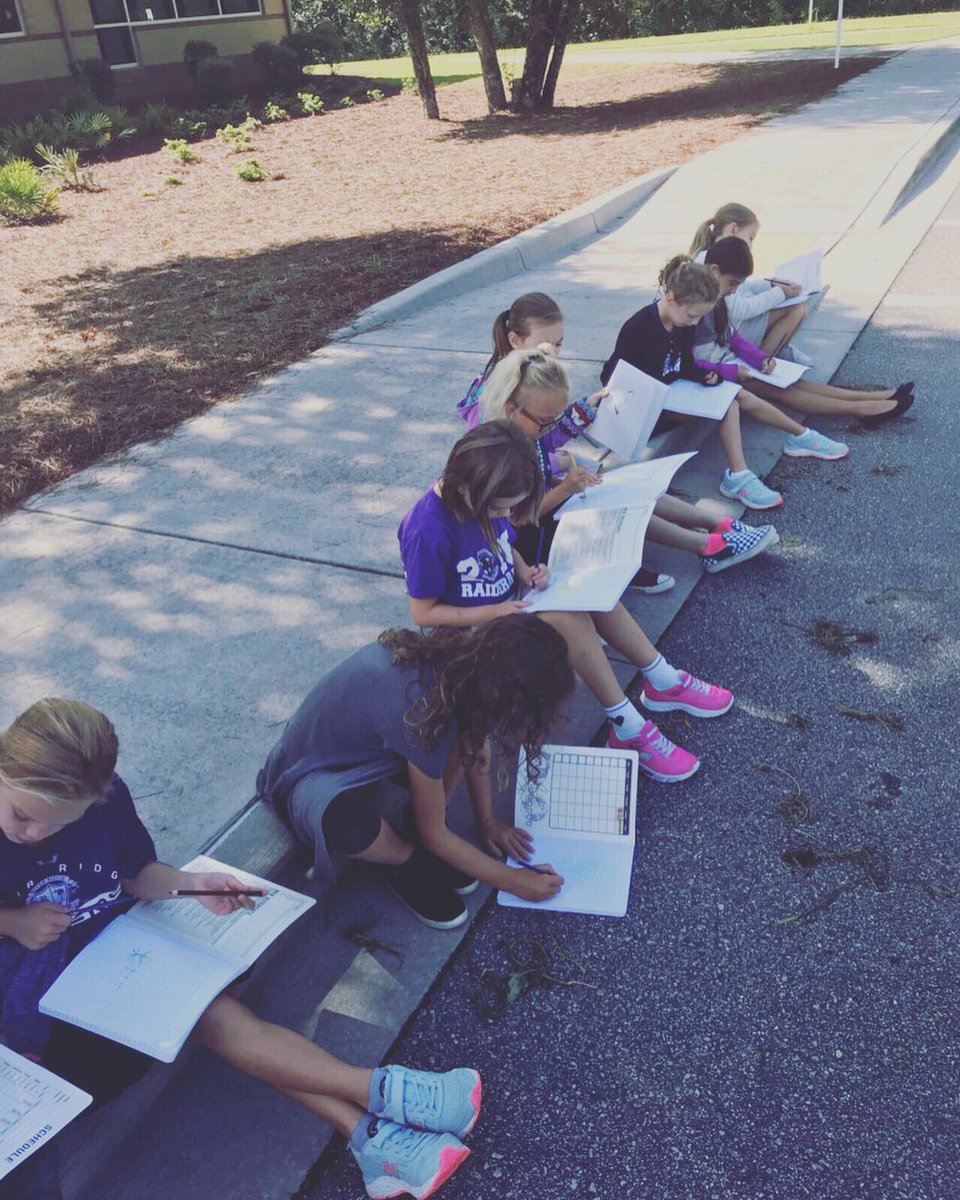 RRA_Raiders's tweet photo. Ms. Taylor’s Montessori class completed an outdoor lesson on identifying plant parts. Students used their science journals to draw and label the various parts then came inside to dissect the flowers that were collected. #montessori #raidersdoSTEM #STEM #PLTW https://t.co/hzwfP9UWo5