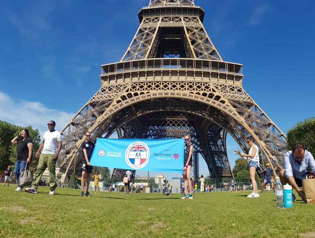 citcmancity's tweet photo. They’ve done it! What an incredible achievement from Mike and Jules, who have completed their run to Paris in 7 days, all in aid of @TheChristie and CITC! Well done to both of them, amazing work! 😁🤩🥳 https://t.co/Dg7XMxVKER