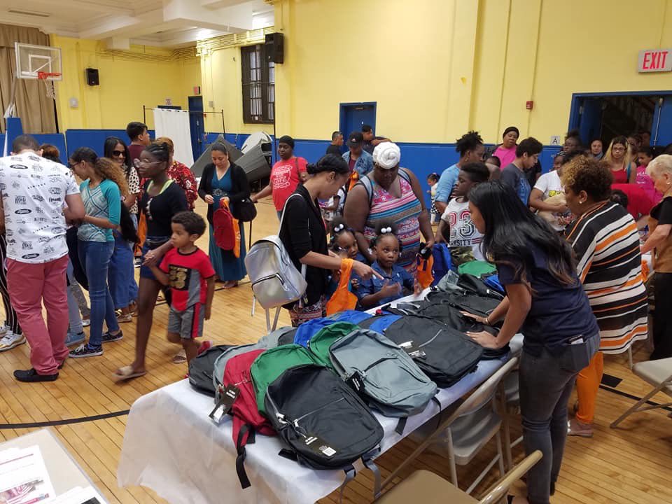 DavilaAssembly's tweet photo. Great turn out yesterday morning at our back to school book bag give away in paternership with 90th Police Pct. Community council. #90thprecinct #brooklyn #williamsburg https://t.co/h0xWsrIoEq