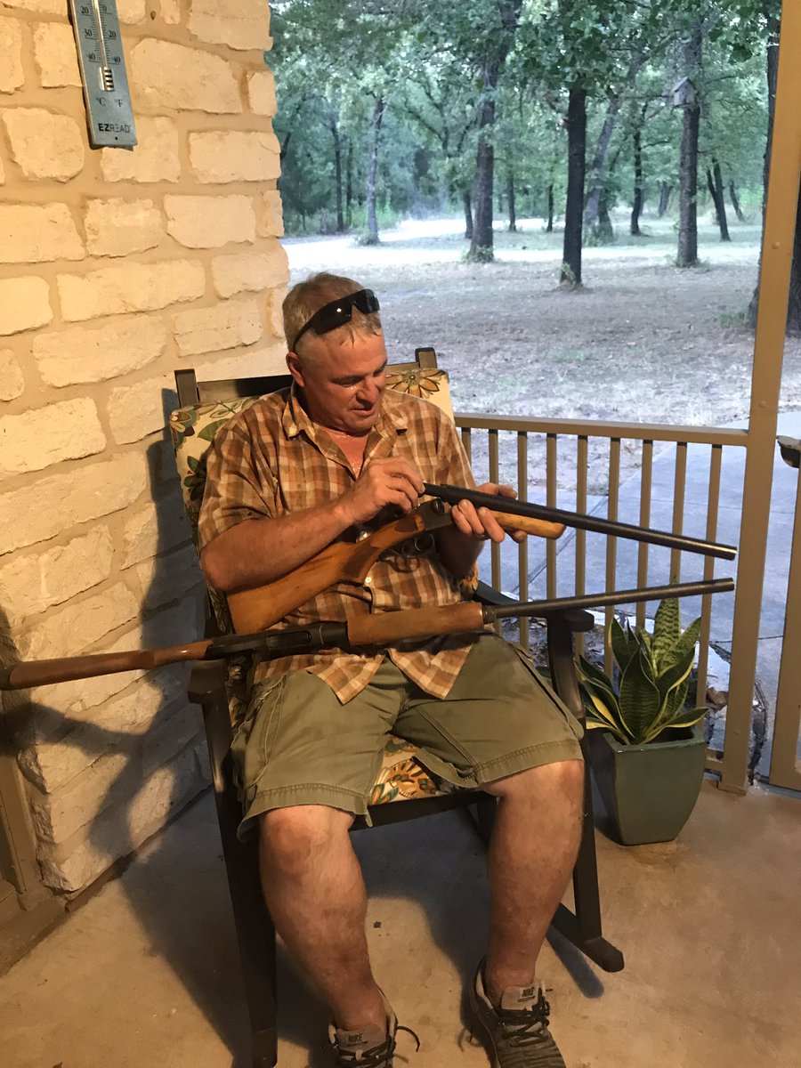 janek12's tweet photo. When @RodneyAtkins said “come on in boy, sit on down, and tell me about yourself”... https://t.co/RabFGXbtZt