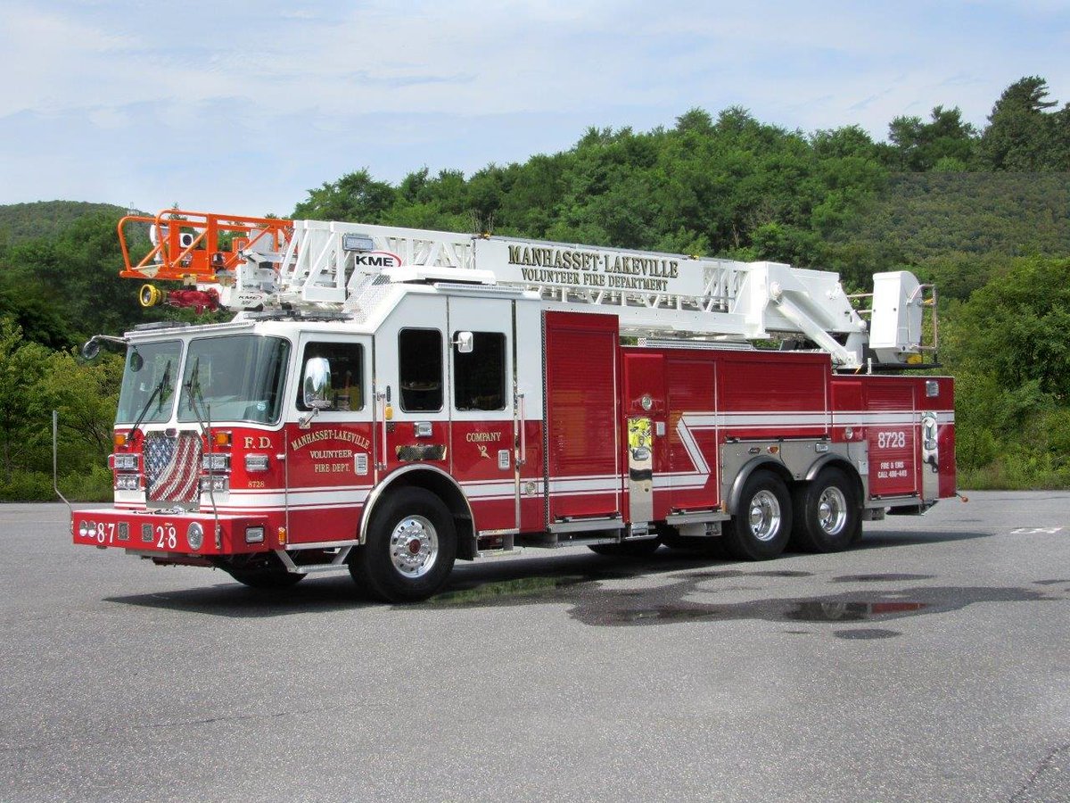 KMEFire's tweet photo. With unparalleled strength up to a 2.5:1 safety factor, Manhasset-Lakeville Fire Department Company 2 (NY) 109’ #AerialCat rear mount ladder delivers under the most extreme conditions. ProLiner Rescue
https://t.co/6WsUPkxglc #confidenceateverystep #REVGroup #kmeworks4u https://t.co/2KjDoOg3w8
