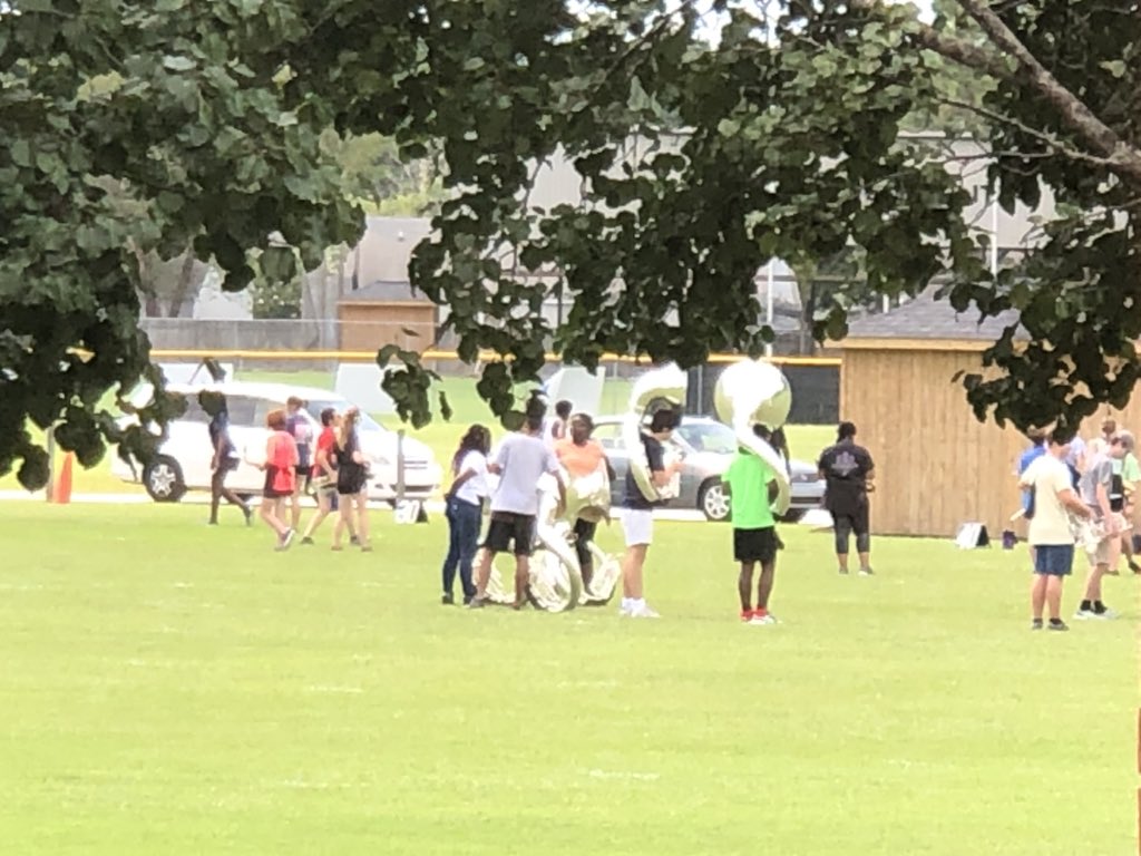 DiggsTosha's tweet photo. @CravenCoSchools @nbhsbears @jerryl_simmons sharing expectations and hopes with the Freshman Bears and the band preparing for Friday Night Lights! #CCSBackToSchool #cravenfirstday https://t.co/OPvRqPlNEO