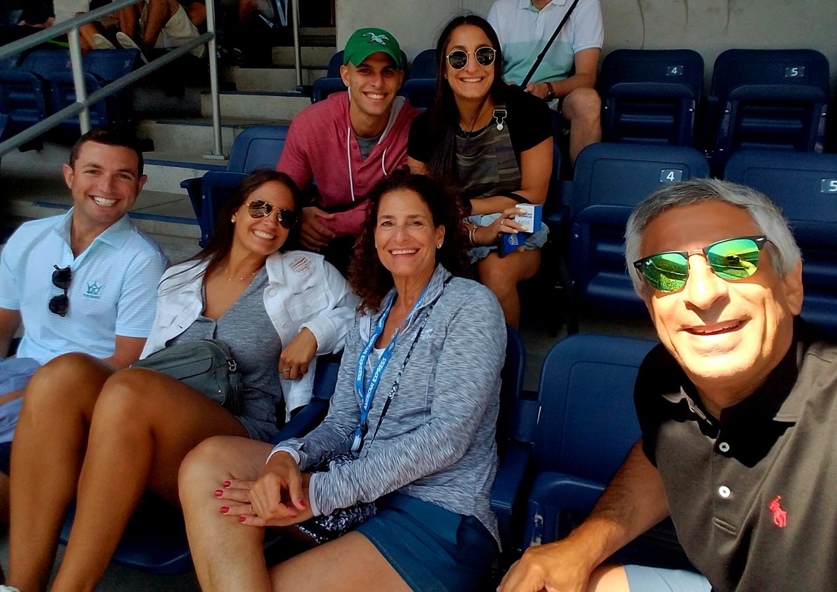 owlchernow's tweet photo. @usopen 
Family fun https://t.co/2ZcxDOTobY
