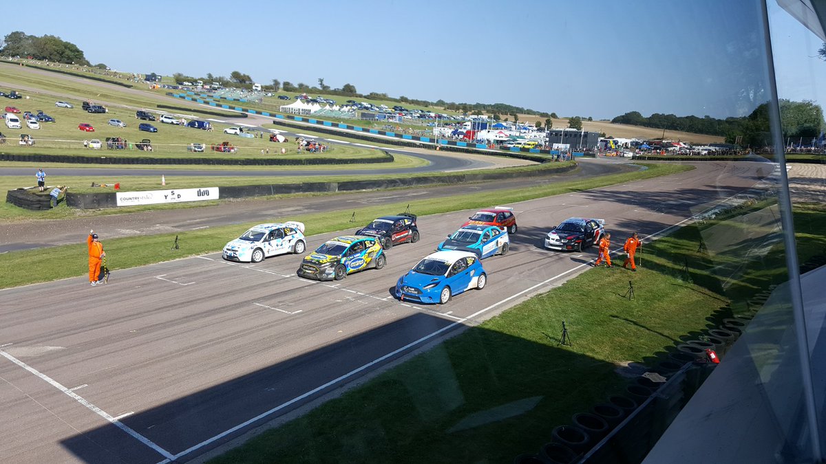 Dan_WrightKM's tweet image. Bank Holiday rallycross ✅

The Supercar title fight rumbles on, but the @SwiftRallycross Juniors were the stars for me today. #superclose 👍