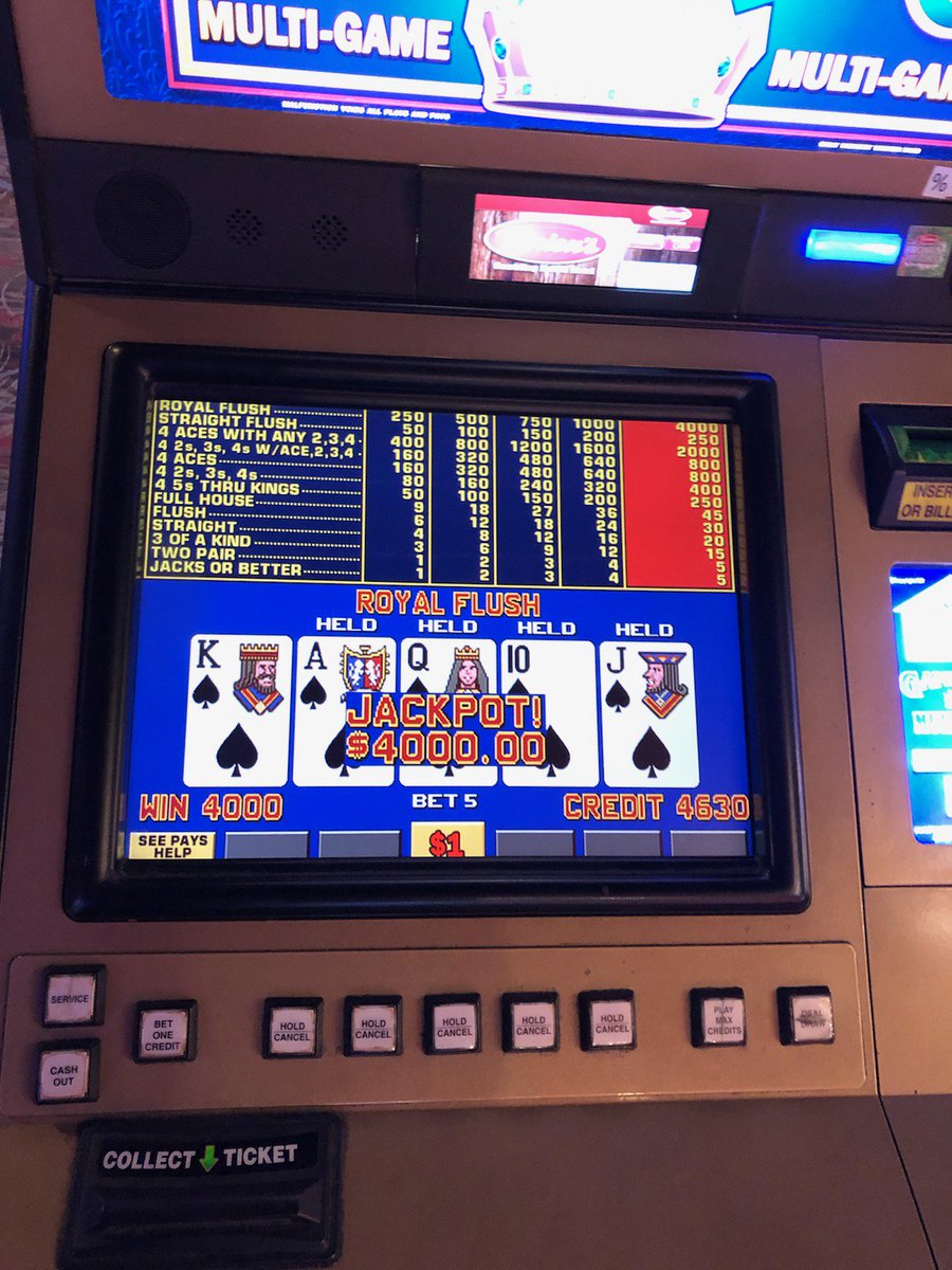 BinionsLV's tweet photo. Some days, itβs time for our #luckylocals to take the spotlight. another #lucky #winner was playing a $1 #videopoker game. They held four cards then drew the King needed for a sweet $4,000 #RoyalFlush!! #binions #jackpot https://t.co/jp4qKWJhQa