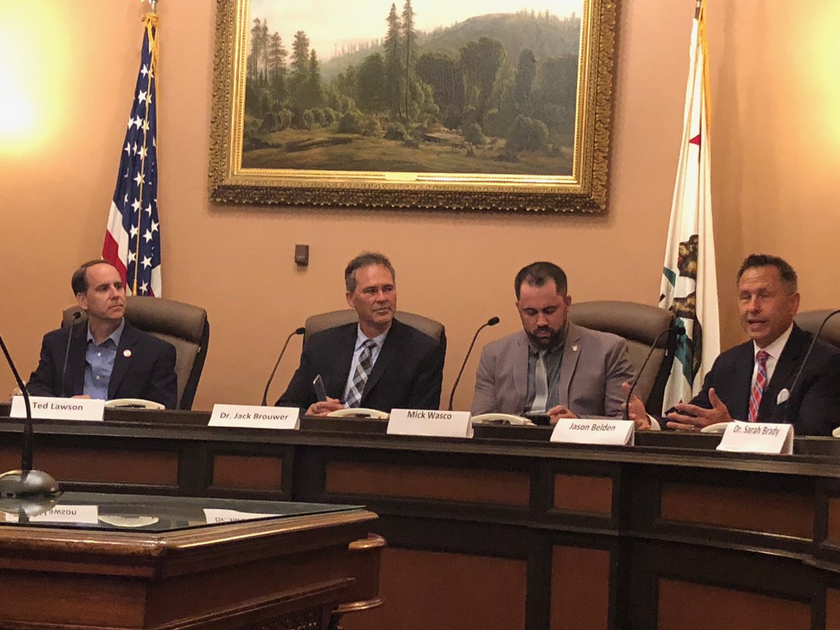stevenmaviglio's tweet photo. Big crowd in Capitol for #Microgrid briefing in wake of #cawildfires w @HenrySternCA I the house https://t.co/1JbwjbwUKY