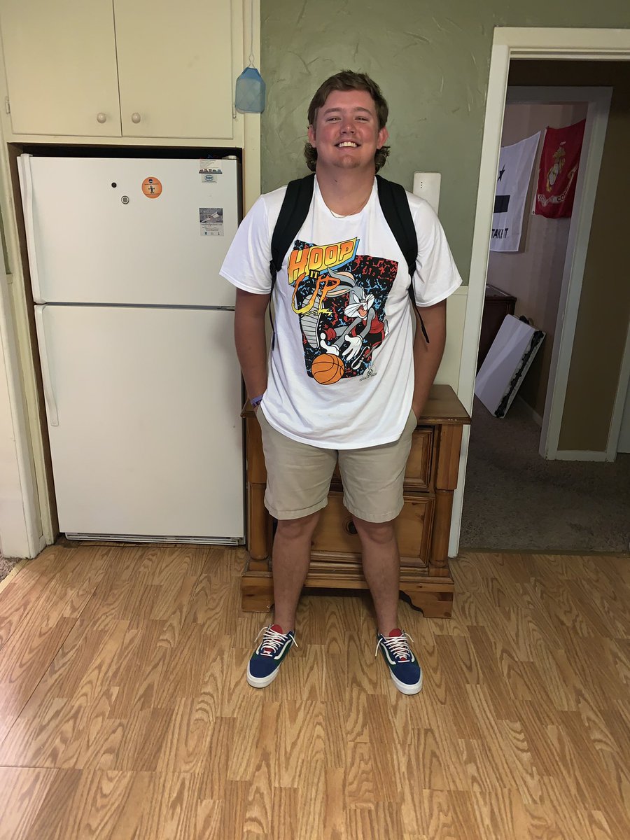 D_Hunt4's tweet image. #Firstdayof8thgrade