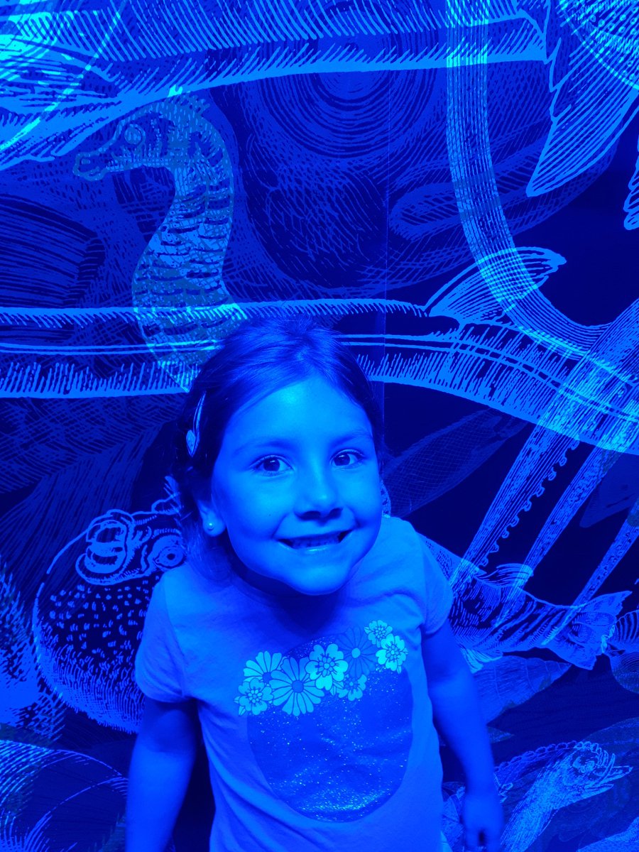 MelissaD_Coop's tweet photo. So much fun visiting @THEMUSEUM for the Spectrum exhibit! #colourtripping https://t.co/xriuu5viAL