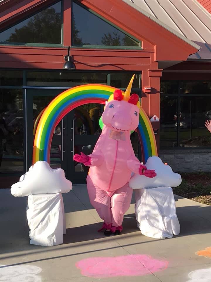 LamoilleNorth's tweet photo. Welcome back to school at Hyde Park Elementary! @HPESHAWKSVT @gcouros #lamoillelearns #lamoillenorth https://t.co/JkHpYiG4He