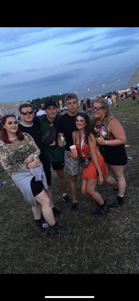 kaylei05's tweet photo. Creamfields 2019⛺️🎡💃🏼💕 https://t.co/81kEwEeHWj