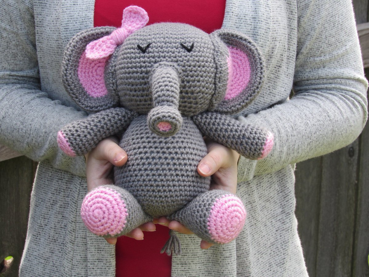Nikkiscraftshop's tweet image. This is one of my favorite photos of all time.  I love this elephant so much. 
 What is your favorite animal?

etsy.me/2MCOWcY 

#stuffedanimal #elephantplush #crochetelephant #amigurumielephant #crochetanimal #etsyfinds #amigurumi #stuffedanimal #handmade