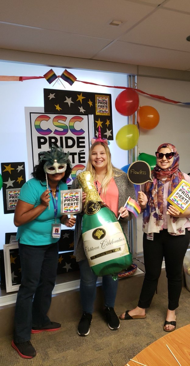 CSC_SCC_en's tweet image. Thank you to CSC employees, friends and families for supporting the Capital Pride Parade yesterday in Ottawa: another great sign of solidarity with the LGBTQ2+ community! Here are some pictures of the colourful event, as well as the breakfast that took place on Friday! #CSCpride