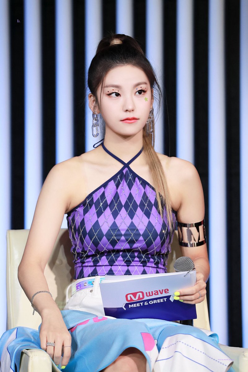yeji pics tweet media