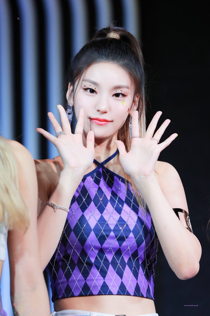 yeji pics tweet media