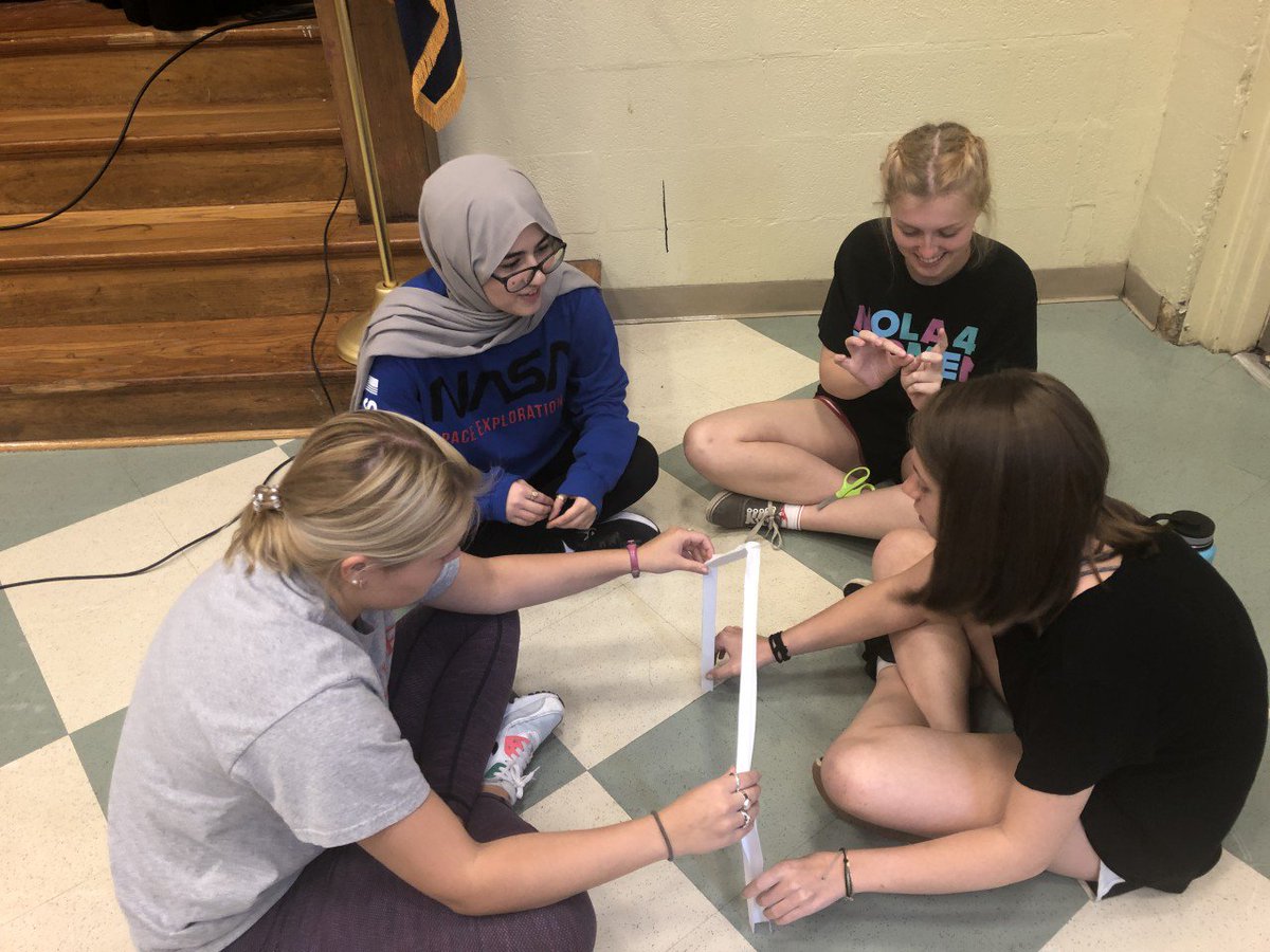 mcgeheeschool's tweet photo. Our seniors spent some time Friday engaging in leadership activities -- decision making, problem solving, team building and planning out their school year. We're sure it's going to be a great senior year, Class of 2020! #mcgeheegirls #leadingwomen #leadership https://t.co/2pXhU1MbkH