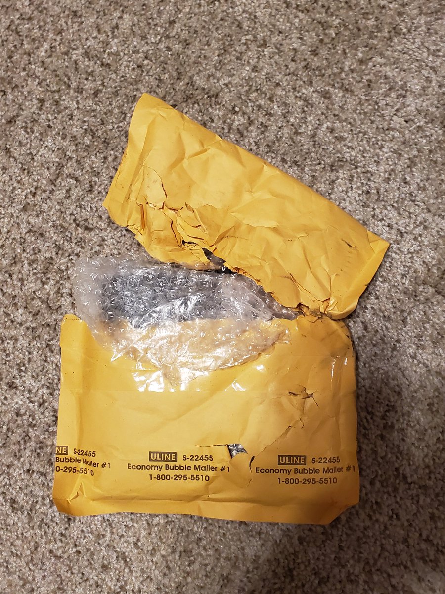 OACCards's tweet image. Got my shipping notice for my #150YearsofBaseball Ryne Sandberg auto #/99 a few weeks back. Supposed to come about 10 days ago. Finally showed up today in a @USPS body bag 😥