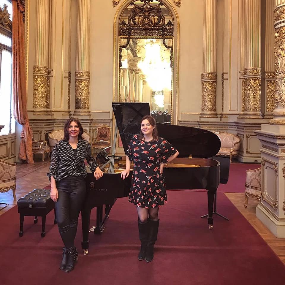 Danitabernig's tweet photo. Salón Dorado @TeatroColon Daniela Tabernig y @MorelloPiano Intérpretes Argentinos, 31/8 17 hs Obras Folklóricas Moravas de Janáček, Canciones gitanas Op. 55 de Dvořák y una selección de piezas de Rachmaninov. Las entradas se retiran a partir del jueves 29 de agosto de 9 a 20 hs. https://t.co/UAw9KL97xl