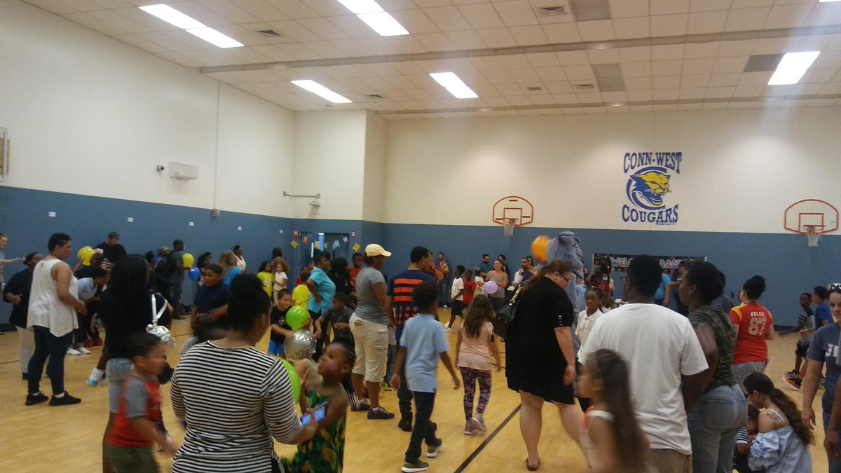 PtaConn's tweet photo. Aaaaand....Just a few more. Thanks for celebrating the beginning of the 19-20 school year with us! #wearegrandview @CWES_Cougars @IHeartKids1016 @Ms_McElroy https://t.co/NSmISPpIU7