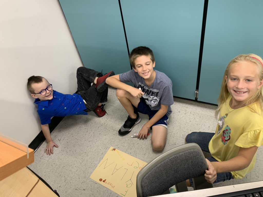 h_bisesto's tweet photo. Mrs. Bisesto &amp; Mrs. Flanagan’s 4th graders working with their 2nd grade AVID Buddies in Mrs. Poulin’s class @HCLithiaSprings  @HCPS_AVID https://t.co/L7H38ZcPeD