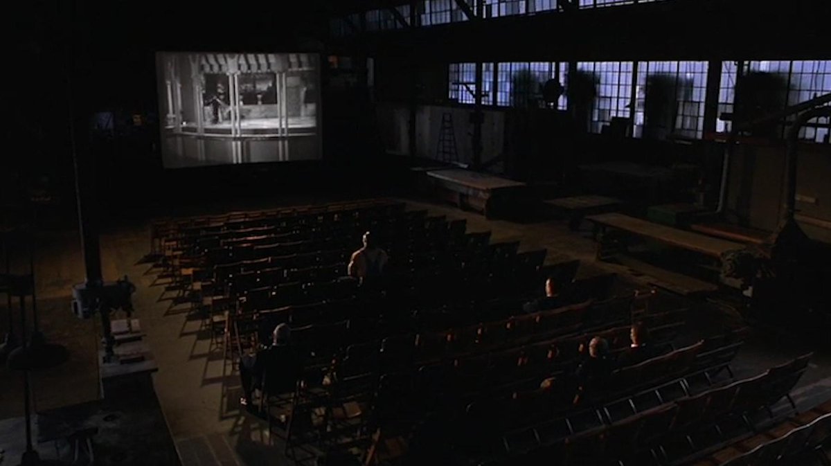 OnePerfectShot's tweet image. THE GREEN MILE (1999)   

Cinematography by David Tattersall  
Directed by Frank Darabont
Explore more shots in our database: ops.fyi/ShotsDB