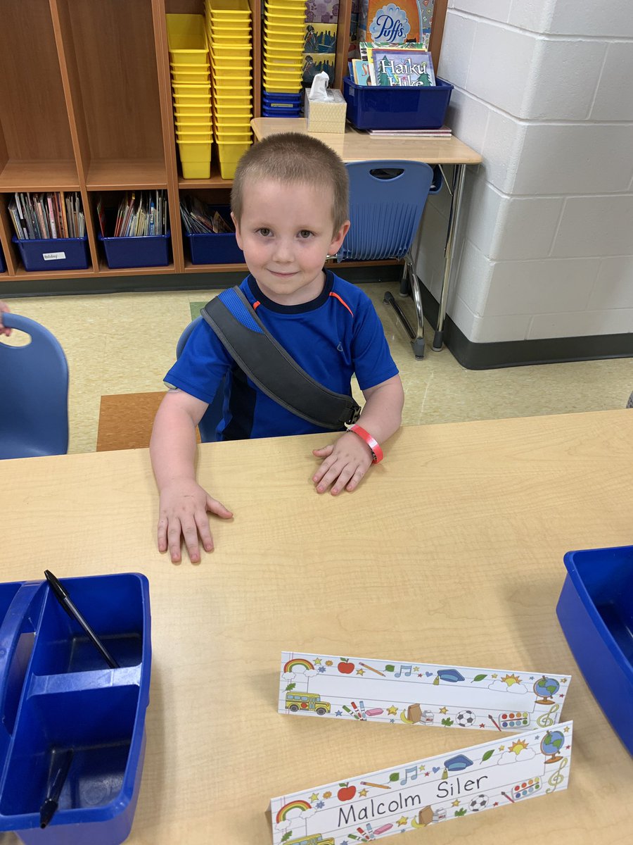 JessicaMoermond's tweet photo. WT open house!! Bryson is excited to start Kindergarten with @MrsNicoKdg #WTBackToSchool https://t.co/EzHlLPpTVv