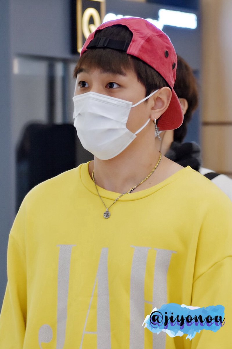 Donghyuk in yellow! ✨
Double sunshine 🌞🌞
<a href="/D_dong_ii/">김동혁</a> ☀️