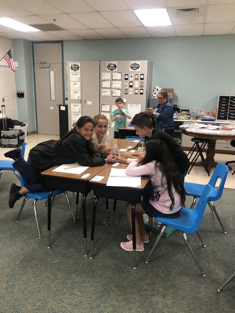 TPawalowski's tweet photo. Learning about states of matter &amp; how they change from one state to another! First experiment of the year ✅ Added a solid (Alka-Seltzer) to a liquid (Water) &amp; watched as it dissolved and let out a gas, which we trapped in a balloon! https://t.co/eaTF37i8u1