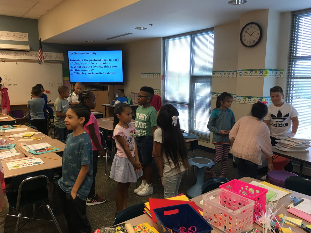 TeacherZinn's tweet photo. Outstanding First Day! https://t.co/WKiEnf5cuy