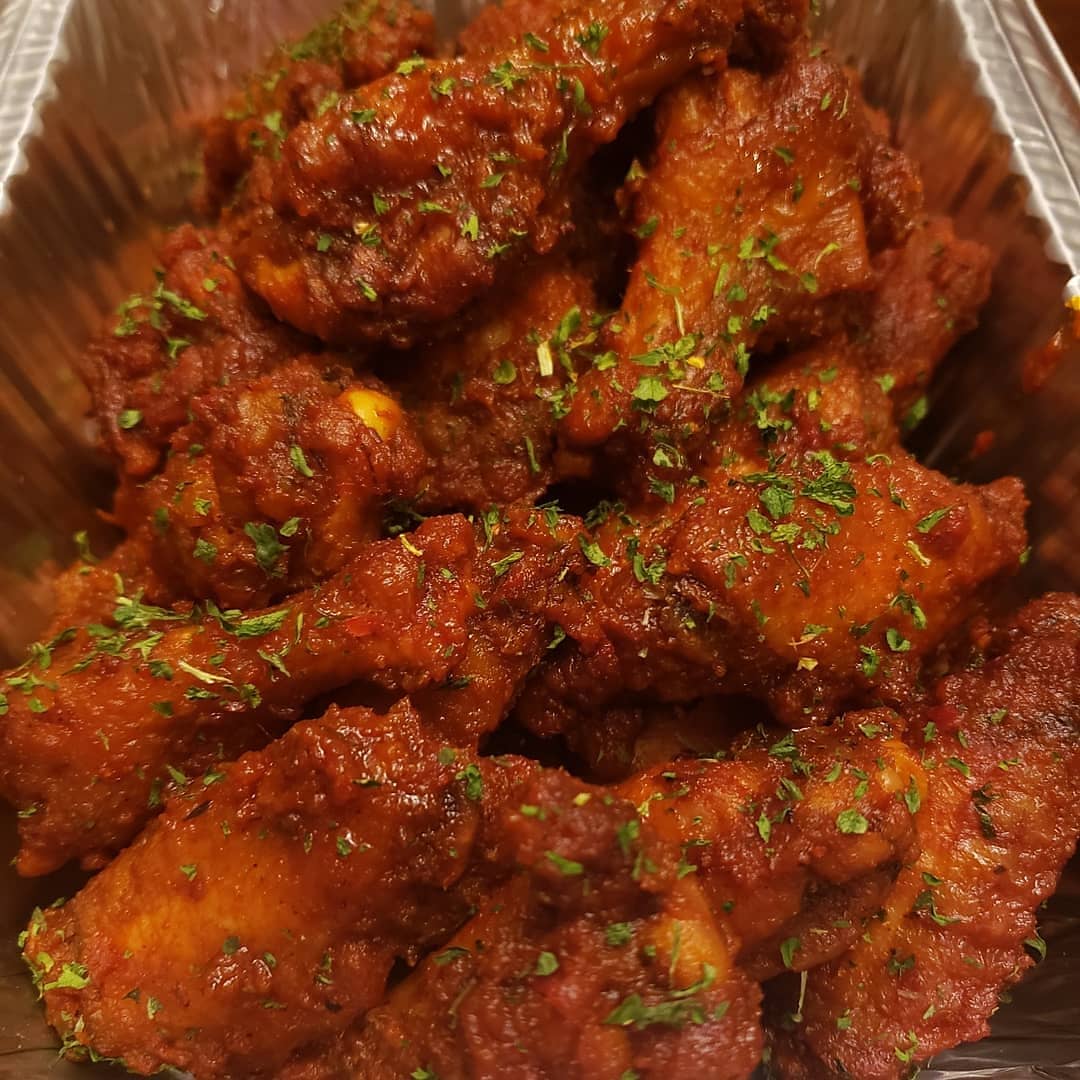 9jaKitchen's tweet photo. No need to stand in line.  Naija Soul Wings and Red Velvet Cupcakes just makes sense. Thank us later!!!  #RedVelvetRecipes #NaijaSoulKitchen #LaborDayWeekend https://t.co/fSK7etAakr