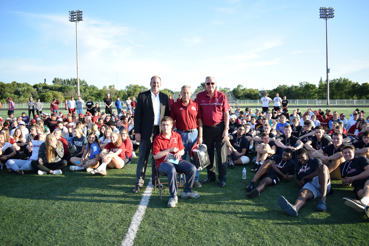 VCSUVikings's tweet photo. We took some time tonight to recognize and thank the John and Diane Hill Family for their generous donation that funded the rebuild of our track complex and several other projects around Lokken Stadium. Thank you, John! #HeRows #WeAllRow #VCSUVikingPride https://t.co/bbE98pyLKJ