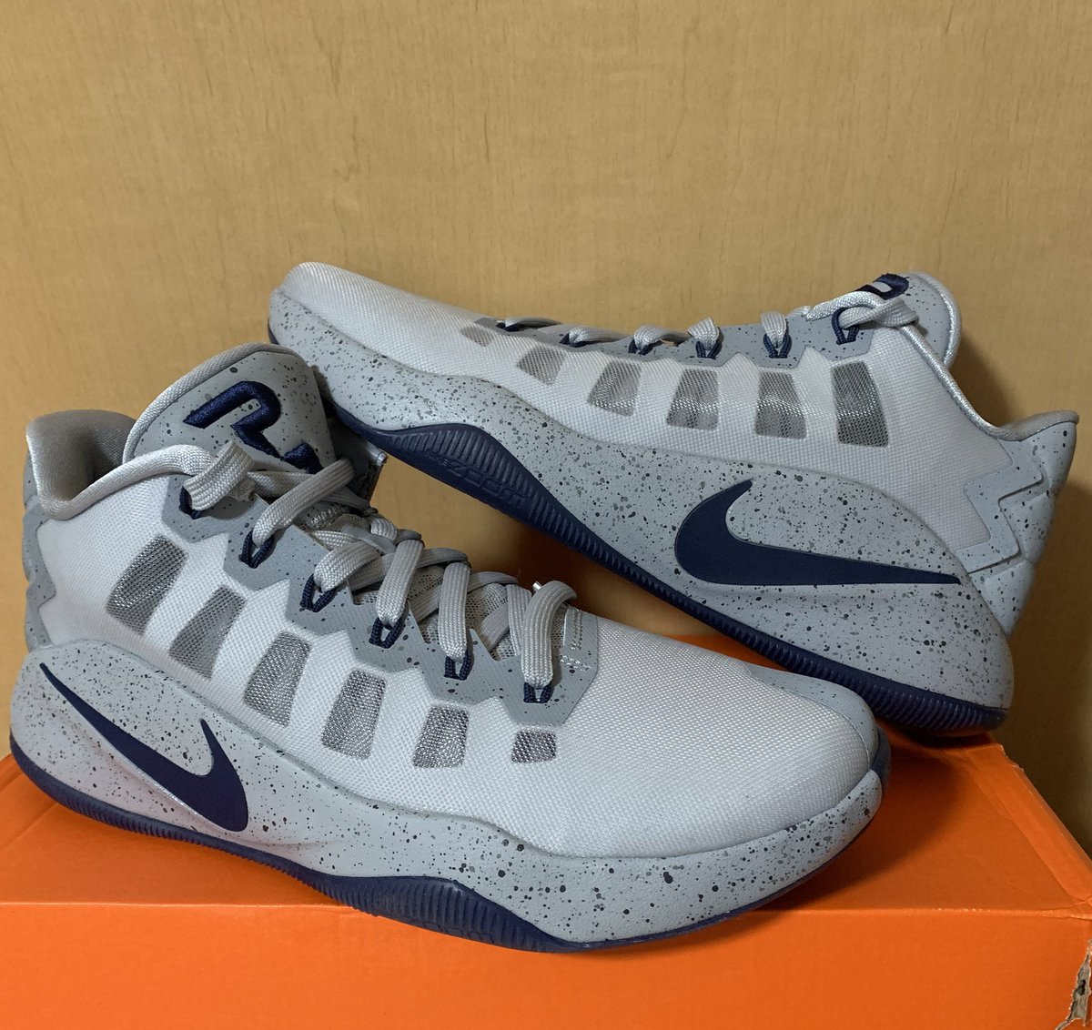 ASTERKICKS's tweet photo. 昨日届いたのはこちら🌟

PEはやはり別格😎

#ナイキ #NIKE #hyperdunk #HD2016 #PG13 #ハイパーダンク #バッシュ #バスケ #Basketball #NBA https://t.co/ovqOaQmBLR
