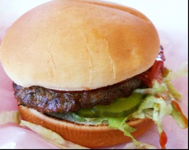 stackerzchicago's tweet photo. Hungry &amp; on a budget? Text: “Stackerz” to 85100 &amp; get a FREE DRINK with the purchase of a sandwich &amp; fries 😋 🔥🍔🍟
One free item per customer, one time use only, must opt in to receive offer. Limited time offer
https://t.co/pnBSQBuBQe
#burgers #chicago #gyros #fastfood #norwood https://t.co/iKzXKcqa2V