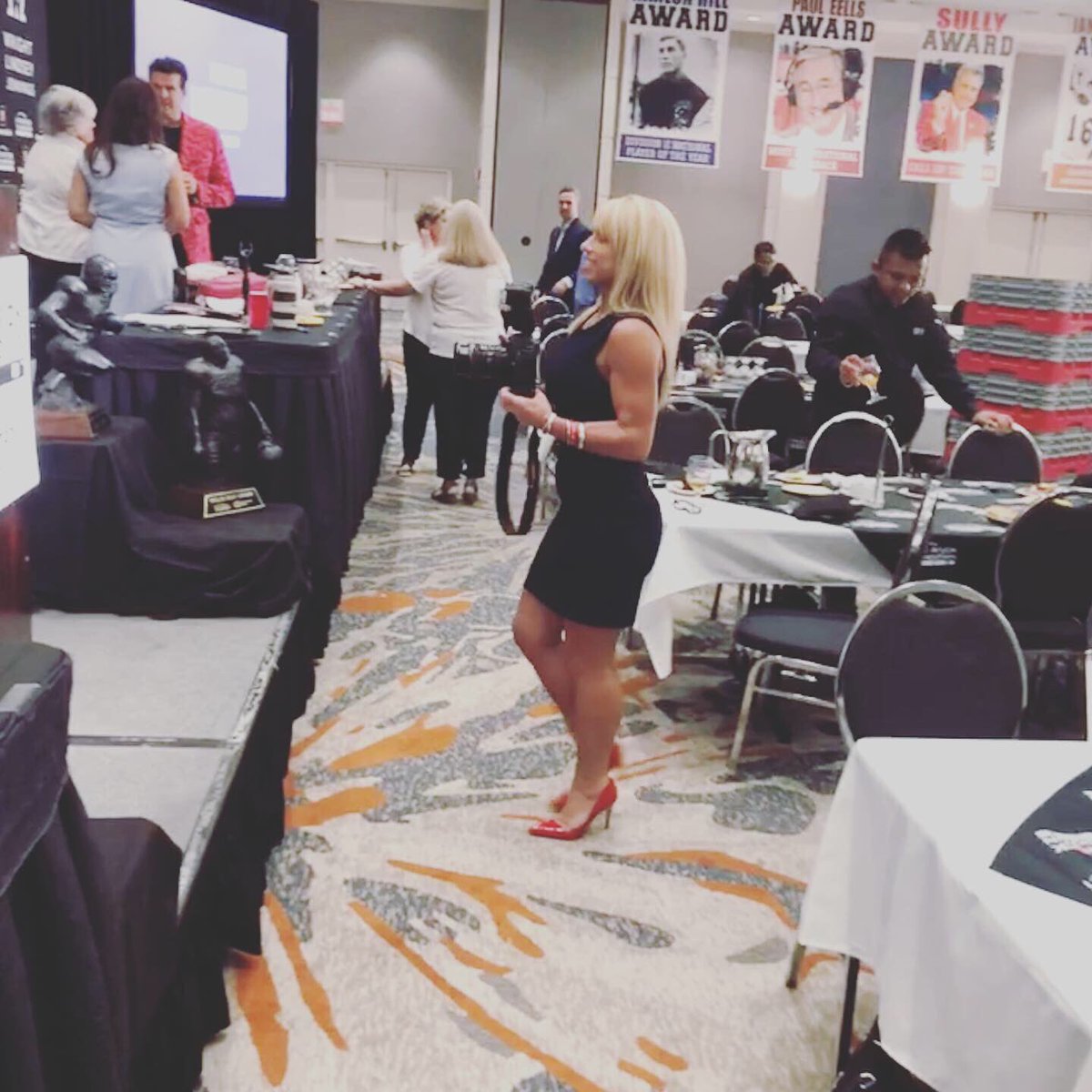 DddavDawn's tweet photo. Because Somebody has to take a picture of The Picture Taker!! @lrdunc @LRTouchdownClub @1037TheBuzz #photagrapher #littlerocktouchdownclub #ryanmallet #football #Razorbacks #GoHogs https://t.co/eLjHc7XFmw