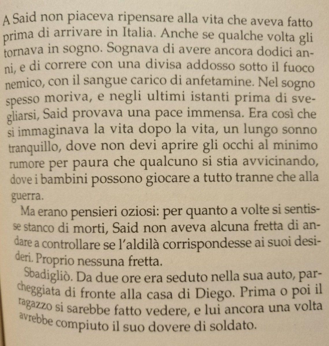 luca_carioli's tweet photo. Una trama semplice ma coinvolgente, una storia tesa come una corda di violino, un finale spiazzante che ti lascia senza fiato.
Da questo bel libro il film con Vaporidis e Faletti. Che non ho visto, ma rimedierò al più presto.
Voto : 4/5
#CementoArmato #Dazieri #Martani https://t.co/TLztqloRS0