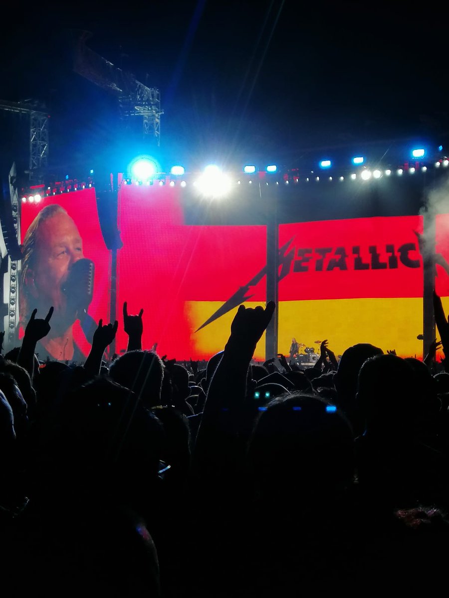 lilly_fxt's tweet photo. ICH WEINE FÜR IMMER
😭😍
ES WIR KEIN KONZERT MEHR GEBEN, DASS DIESES ÜBERTRIFFT!🙏🏻
#dreamcometrue #METINMANNHEIM
@Metallica https://t.co/qyhKKJdJT1