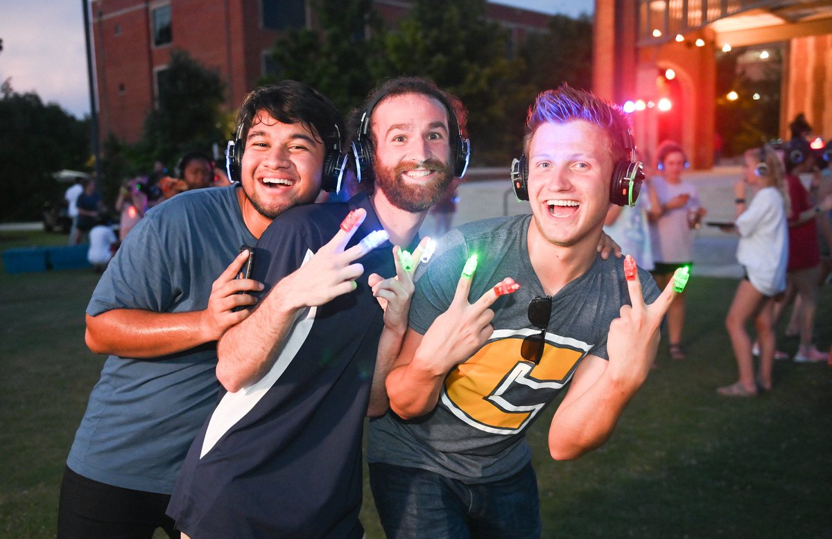 UTChattanooga's tweet image. Welcome Week 2019 may be over, but the photos were just uploaded! Check out our full album here: bit.ly/WelcomeWeekPho…

#MocsFlockBack #utc23