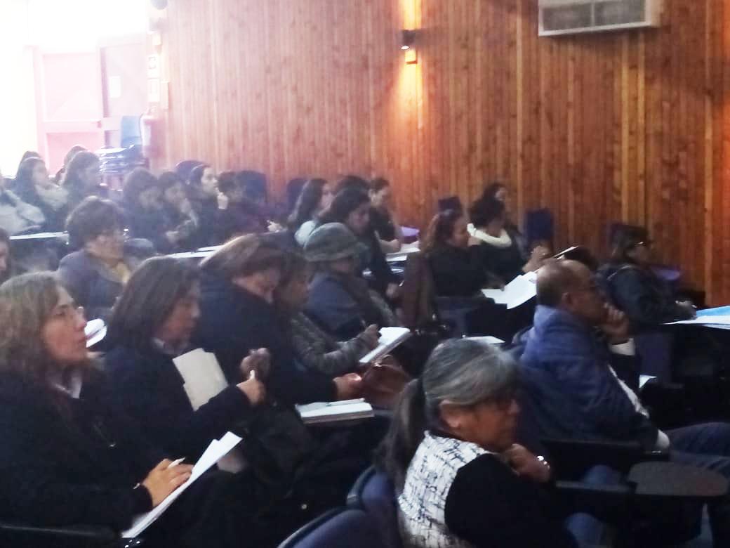 SubEducParv's tweet photo. Continuamos nuestro trabajo en Regiones, comenzando la semana en la R. de Tarapacá. Socializando el Marco para una Buena Enseñanza para Educación Parvularia en una Jornada para Educadores de Iquique. #MBE_EP #ChileEnMarcha https://t.co/6s8QRdMf3x