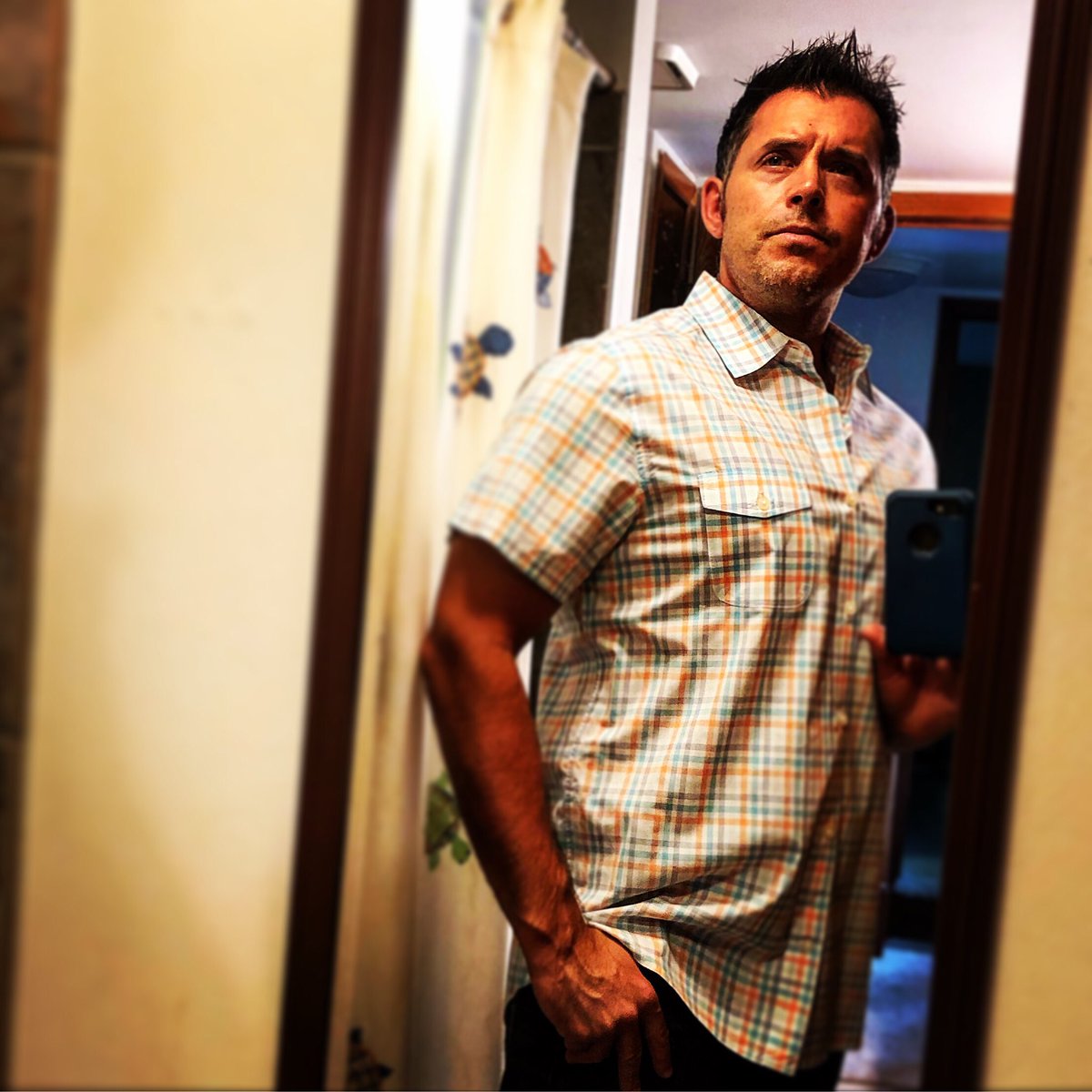 PKTirish's tweet photo. Itβs a dreary Monday here in the Midwest with lots of rain and clouds so Iβll do my best to look my best π
.
.
#dressforwork #lookgood #fashion #express #love #monday #feelgood #rainyday #shirt #jeans #hairdone #hairdid #serious #instagram #selfie #fashionselfie #doit https://t.co/C87OTmz4Sr
