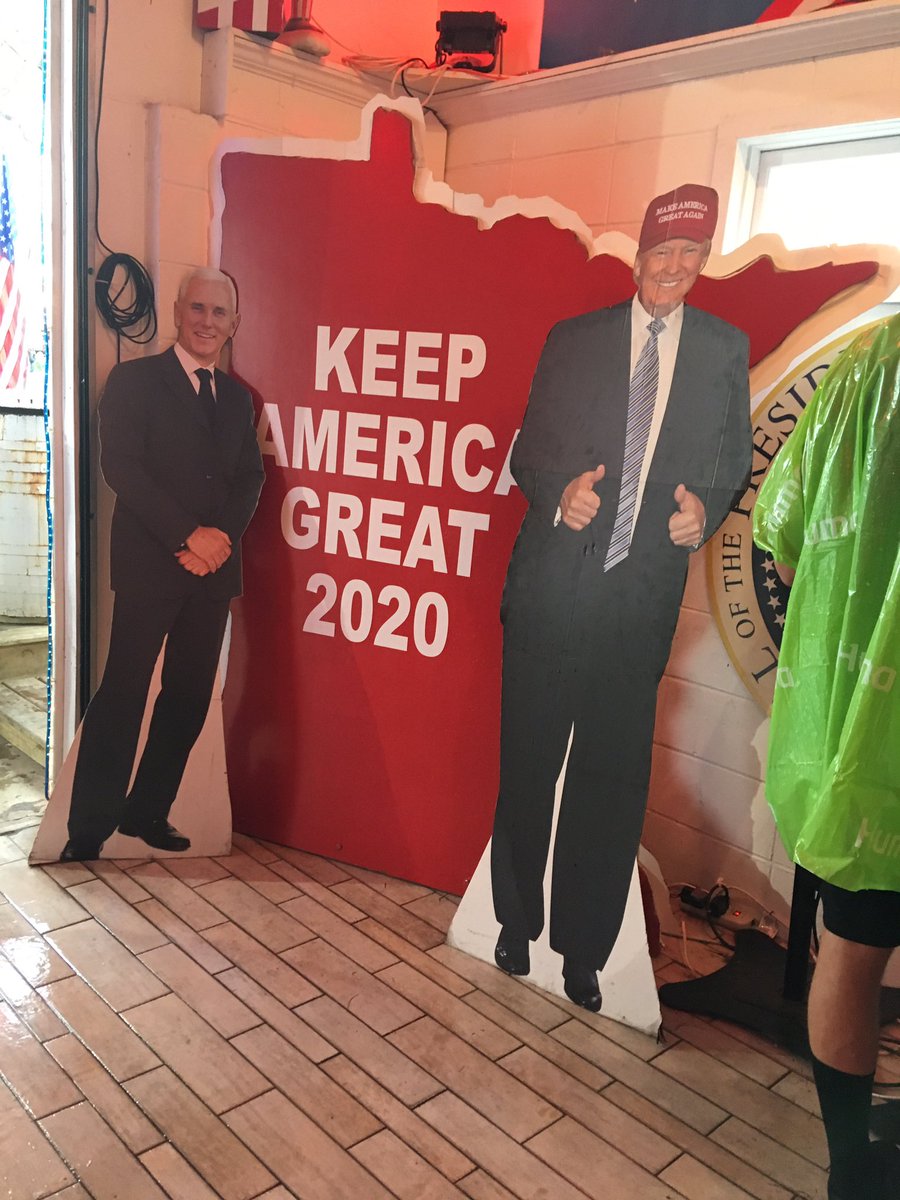 Heyyyy look who’s next door