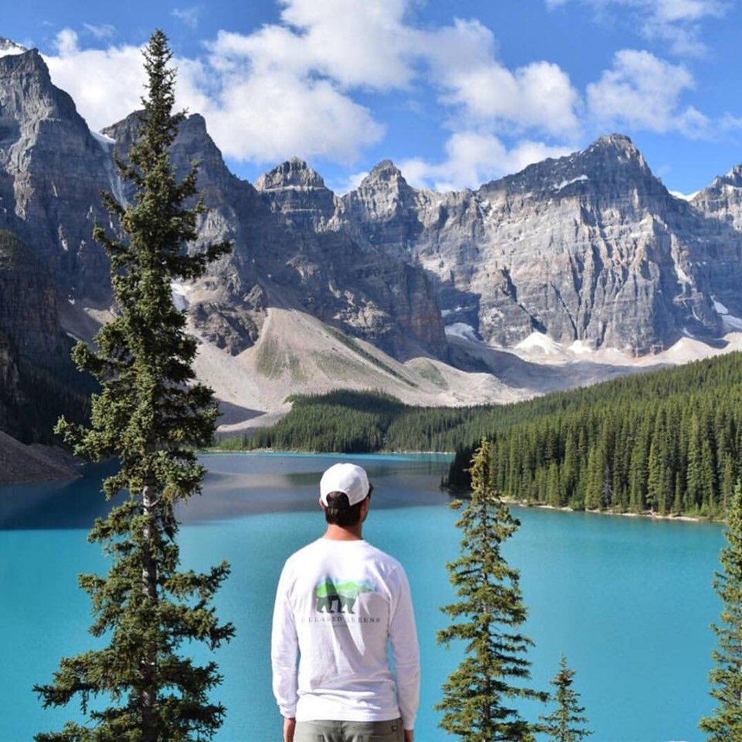 Collared_Greens's tweet photo. Have a cool photo of you sporting Collared Greens? Send it to us for a chance to be featured! Direct message us your photo or email it to info@collaredgreens.com. https://t.co/d3iWYbIIz2