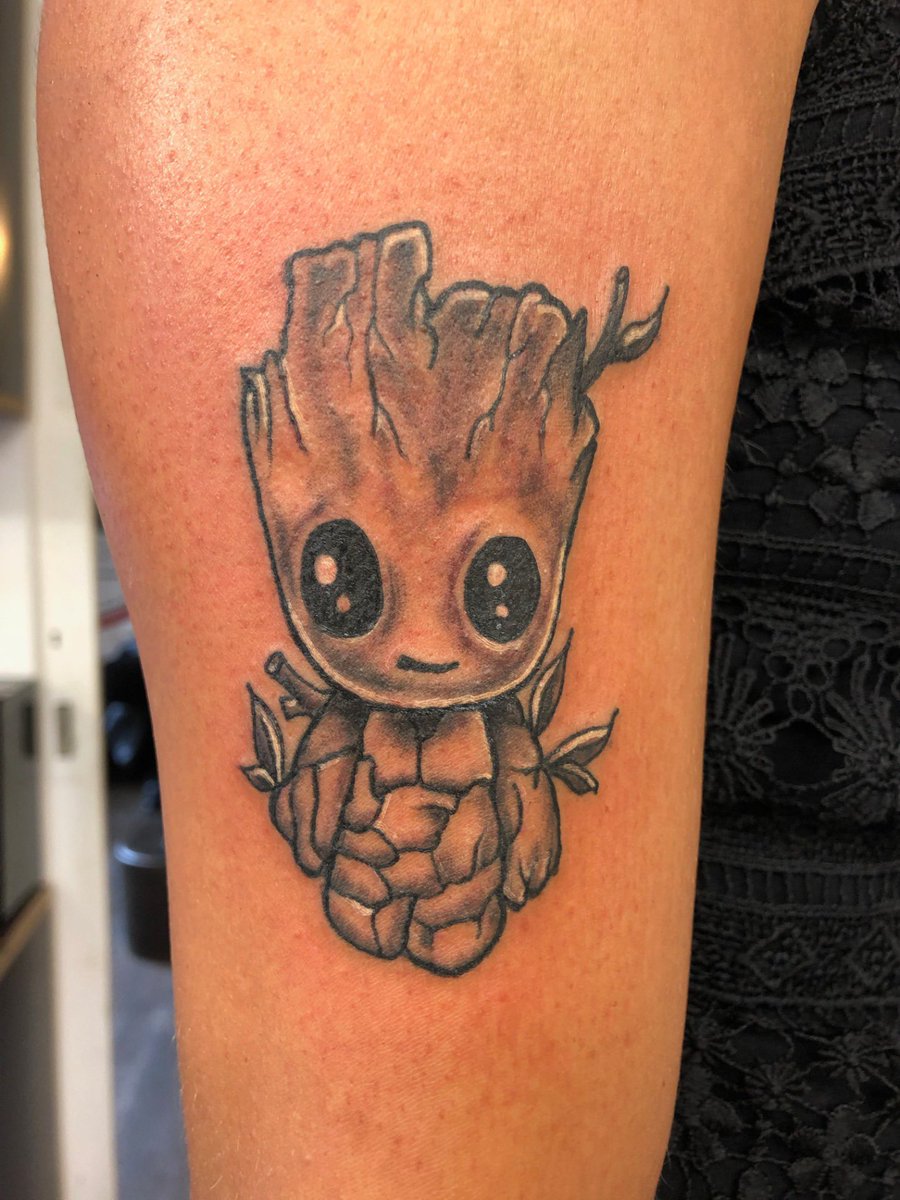 ConchiGschwend's tweet photo. New #tattoo #groot from the best #redfrosttattoo in #switzerland Love it! #inkedgirl #ink #GuardiansoftheGalaxy #iamgroot https://t.co/Rwp8bgw4Gg
