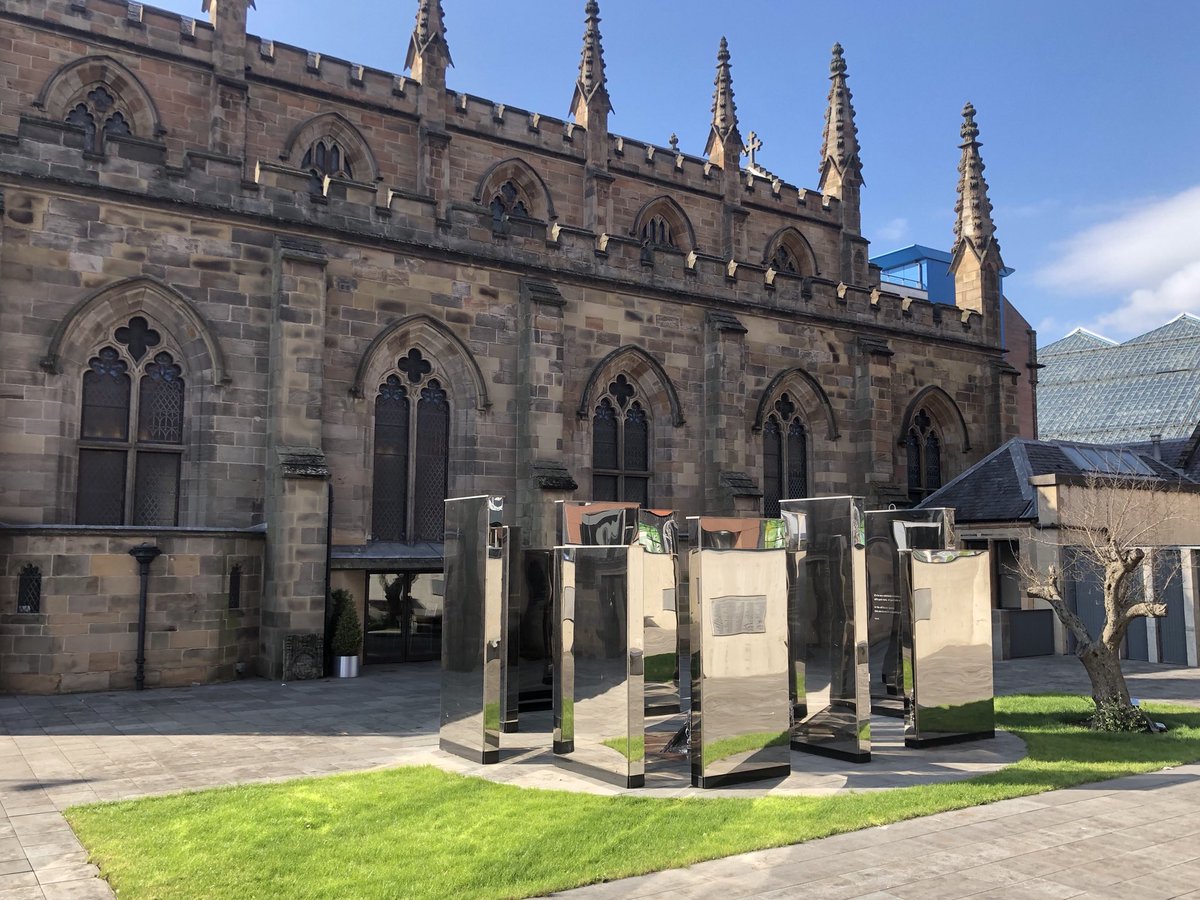 ronaldopatrizio's tweet image. I am always inspired by this little corner of Italy in #Glasgow. Especially when the sun shines and the fountain plays #ItalianCloisterGarden #ArandoraStar