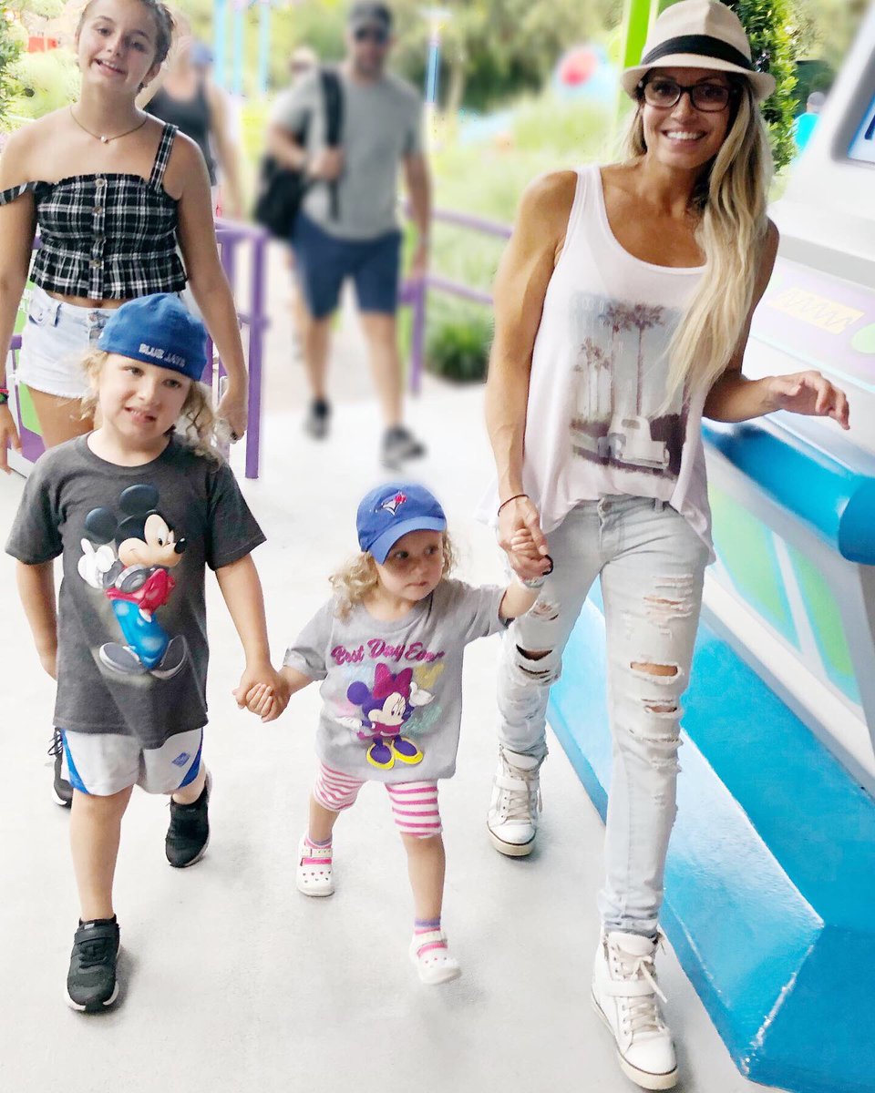 trishstratuscom's tweet image. Disney was magical✨
.
Special thanks to #disneyviptours for making it that much more special!❤️